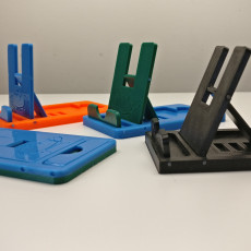 Folding Phone Holder 3D model