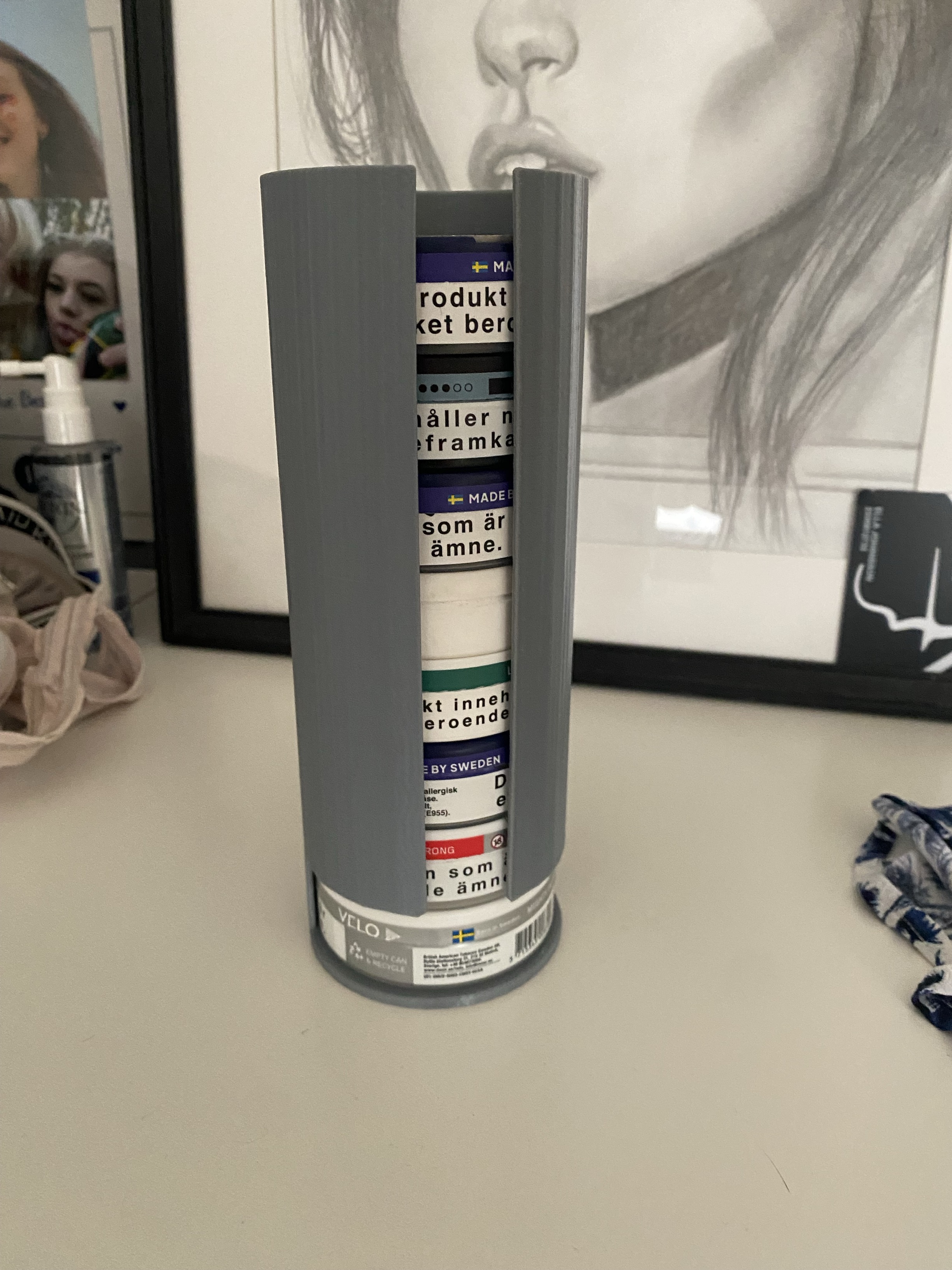Snus Can Dispenser