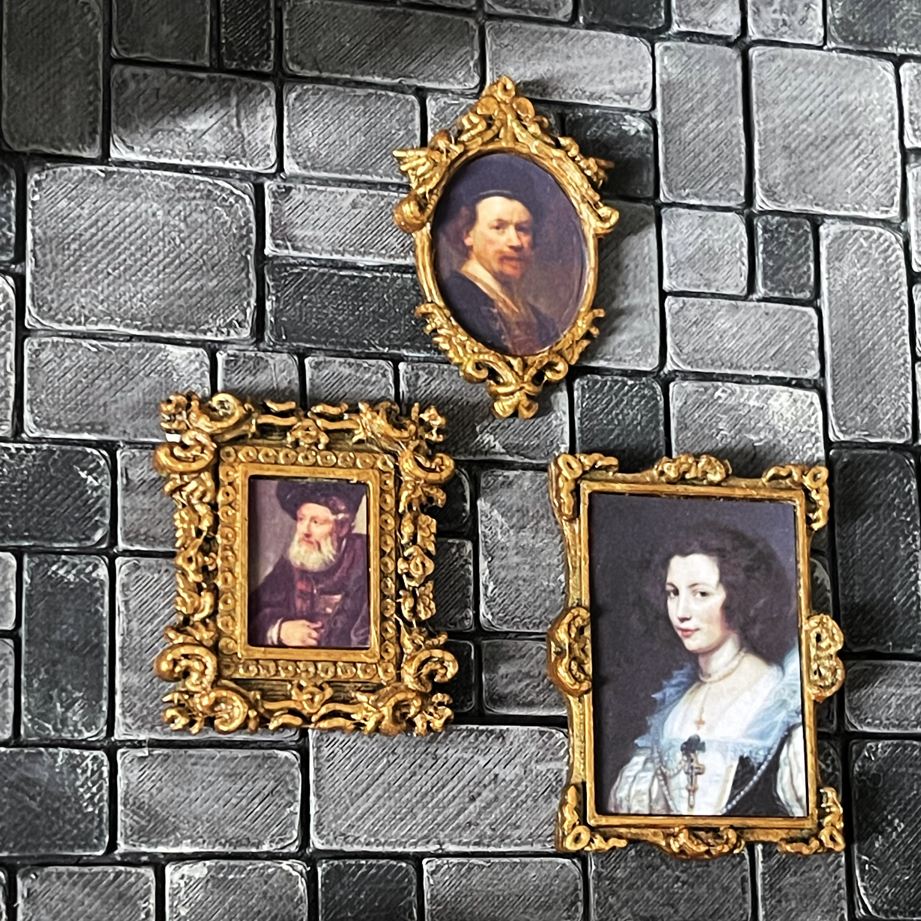 Decorative Frames - Trifolium Estate