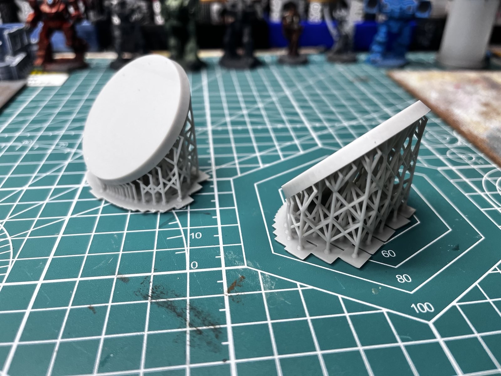 Beveled Round Bases, No Branding