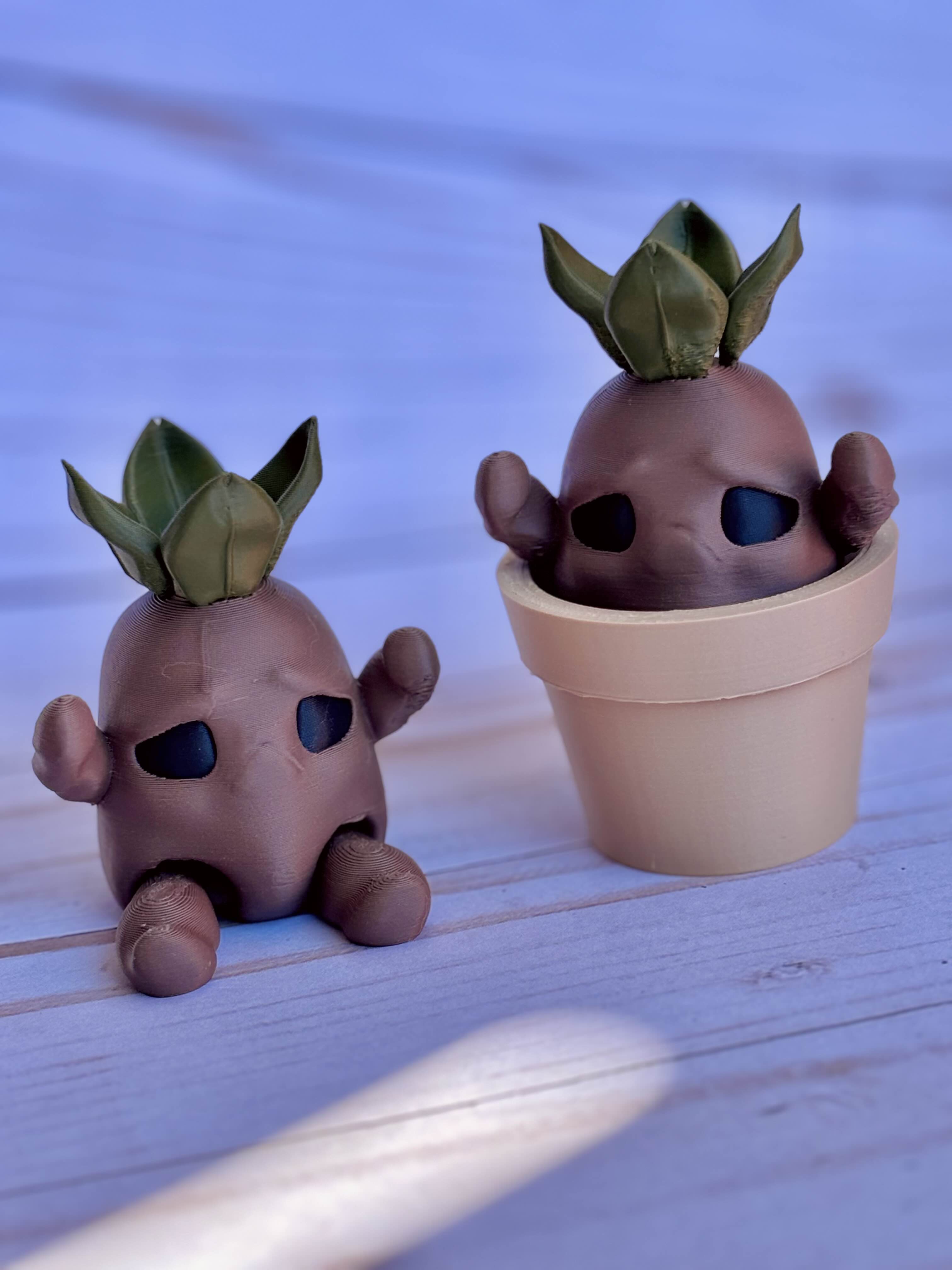 Flexi Root Baby + Pot, Articulated Garden Creature Toy