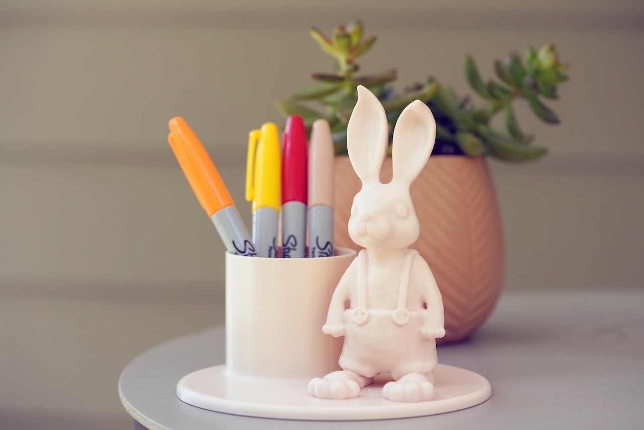 Bunny pen holder