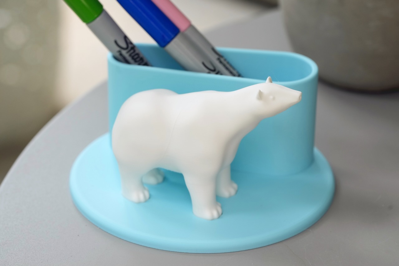 Polar bear pen holder