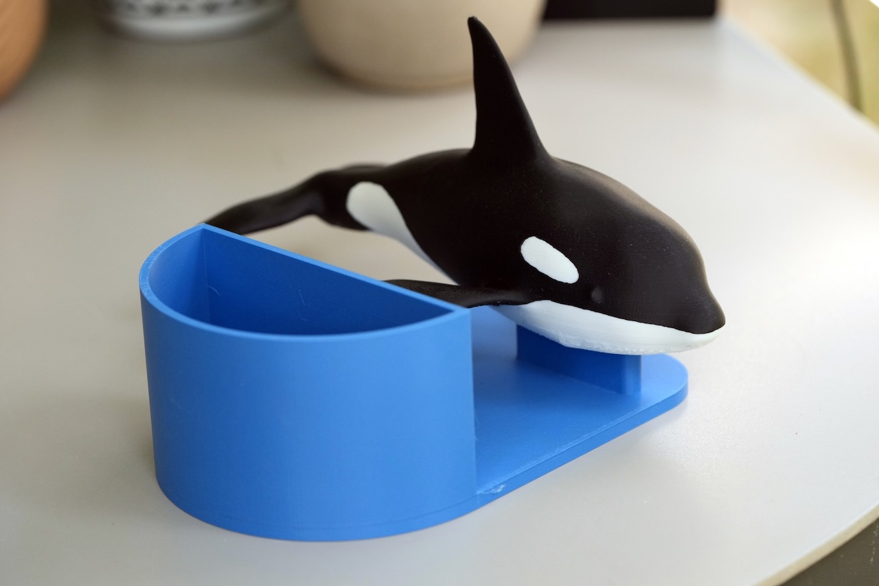 Orca pen holder