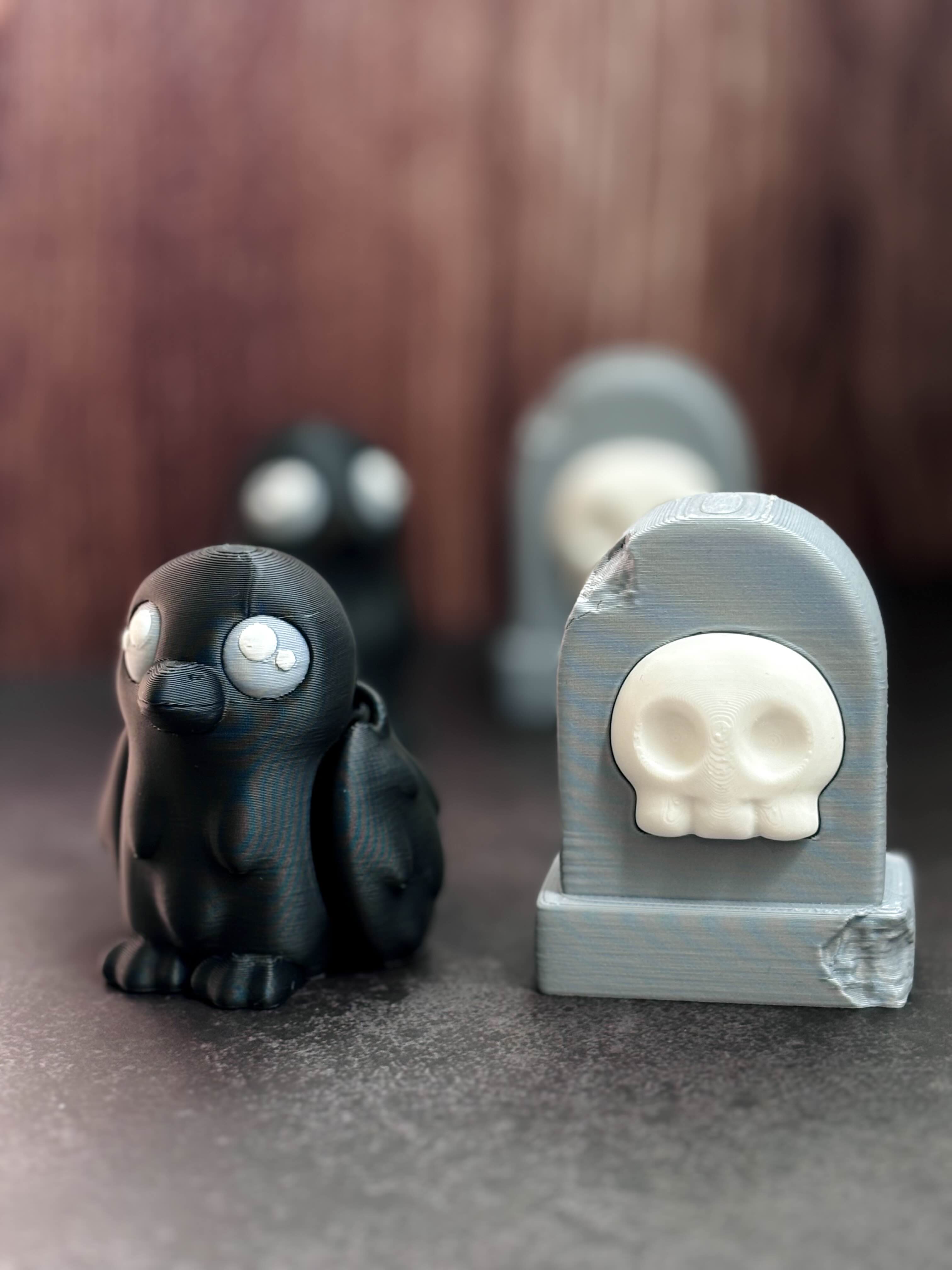 Cute Flexi Crow with Skull Tombstone, No Supports Halloween