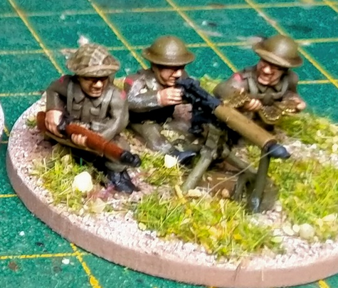 British WW2 Vickers Team (1939-45) with & without Respirators WWII-GB-13